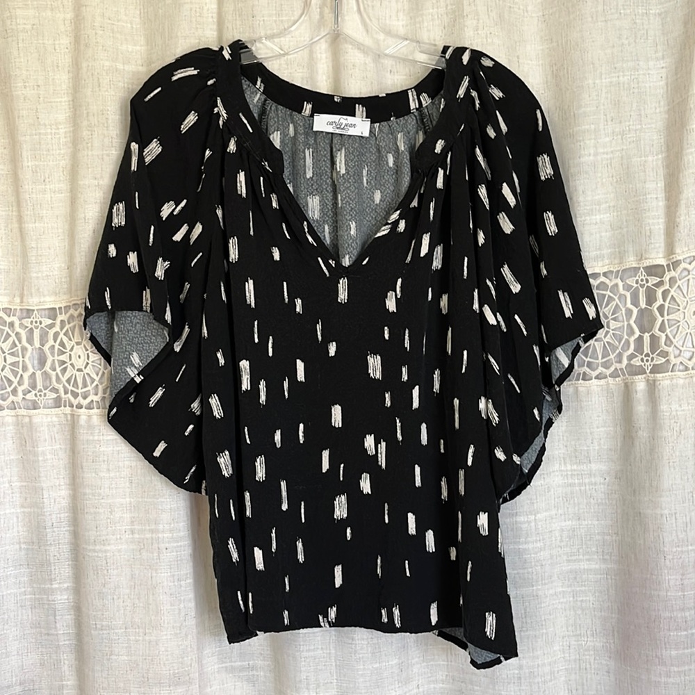 CJLA Carly Jean Blouse Top Flutter Sleeve Short Sleeve L